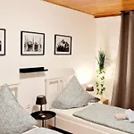 Elena Flat Sonnenblumen Zentrum Appartement Duisburg