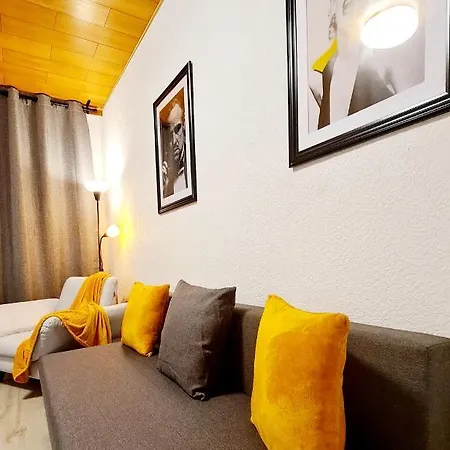 Appartement Elena Flat Sonnenblumen Zentrum Duisbourg